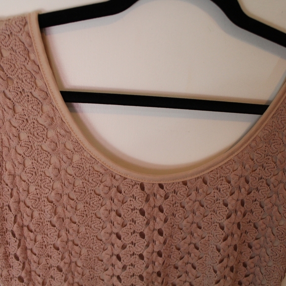 Pink peplum top - Picture 2 of 4